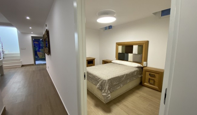 Resale - Villa - San Miguel de Salinas