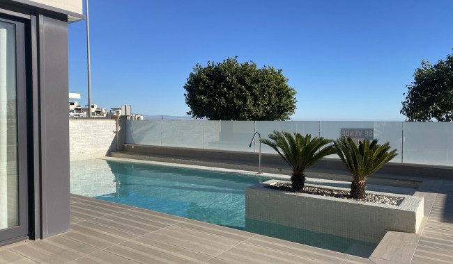 Resale - Villa - San Miguel de Salinas