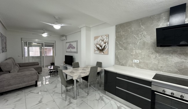 Resale - Apartment - Torrevieja