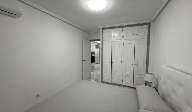 Resale - Apartment - Torrevieja