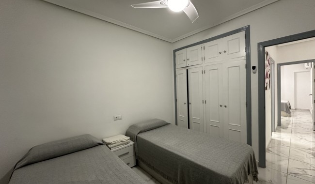 Resale - Apartment - Torrevieja