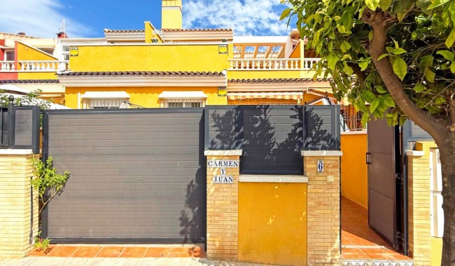 Segunda mano - Adosado - Torrevieja - Torreta florida