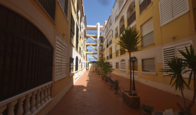 Resale - Apartment - Formentera del Segura