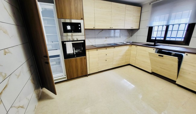 Begagnad - Radhus - San Miguel de Salinas