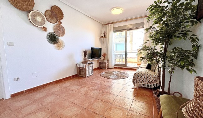 Resale - Apartment - Guardamar