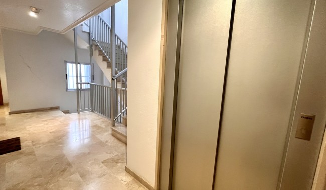 Resale - Apartment - Guardamar