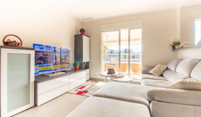 Sprzedaż - Apartament - Torrevieja - Punta prima