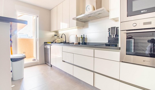 Sprzedaż - Apartament - Torrevieja - Punta prima