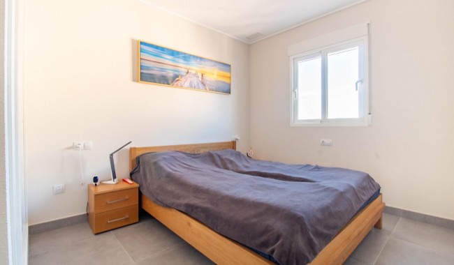 Sprzedaż - Apartament - Torrevieja - Punta prima