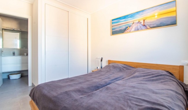 Sprzedaż - Apartament - Torrevieja - Punta prima