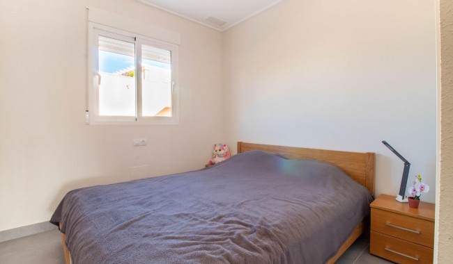 Sprzedaż - Apartament - Torrevieja - Punta prima
