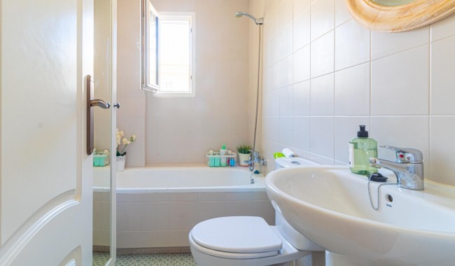 Segunda mano - Apartamento - Torrevieja - La veleta