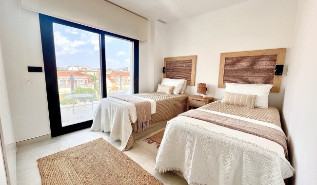 Resale - Apartment - Orihuela Costa - La Zenia