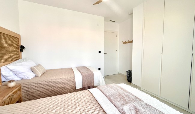 Resale - Apartment - Orihuela Costa - La Zenia