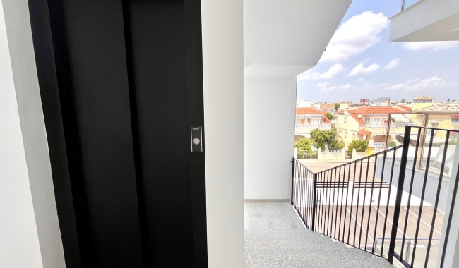 Resale - Apartment - Orihuela Costa - La Zenia