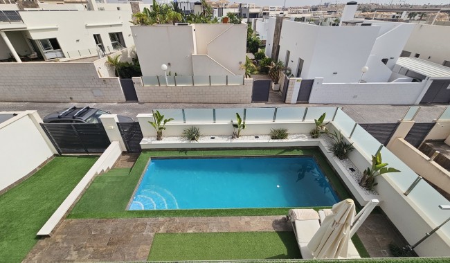 Brukt - Villa - Orihuela Costa - Villamartín