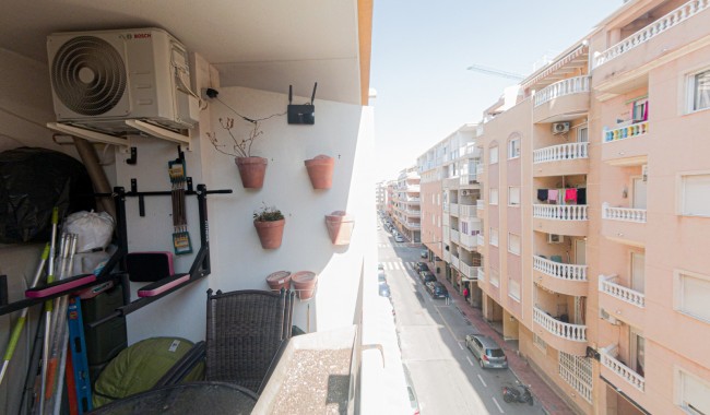 Resale - Apartment - Torrevieja - Playa de Los Locos-Curva del Palangre