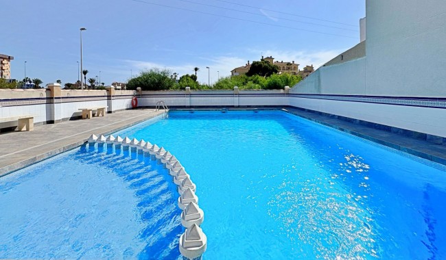 Resale - Apartment - Orihuela Costa - La Zenia