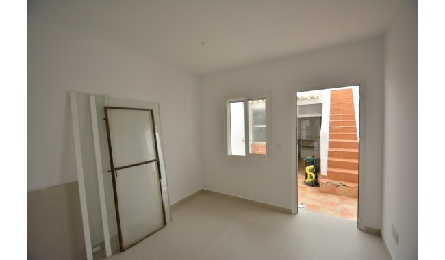 Segunda mano - Villa - Los Montesinos