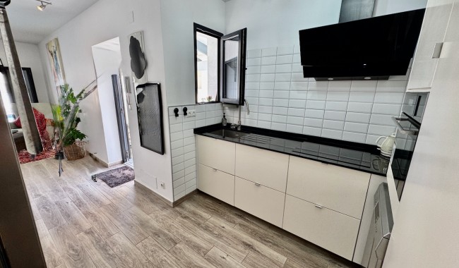 Sprzedaż - Willa - Punta Prima