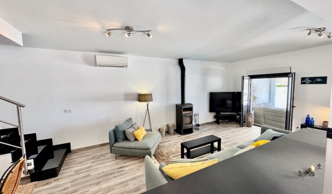 Sprzedaż - Willa - Punta Prima