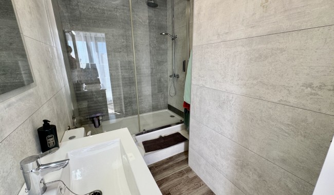 Sprzedaż - Willa - Punta Prima