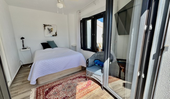 Sprzedaż - Willa - Punta Prima