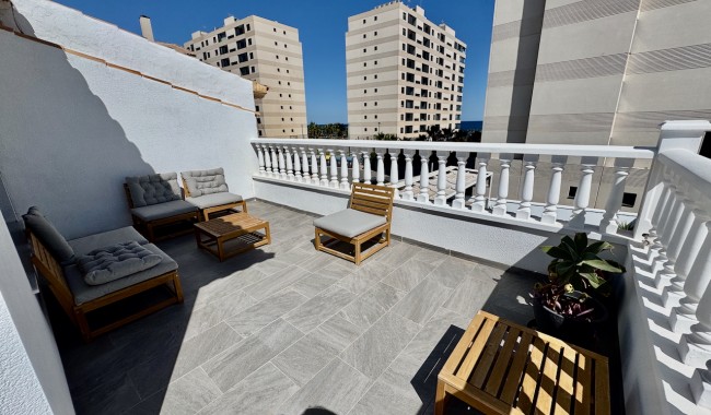 Sprzedaż - Willa - Punta Prima