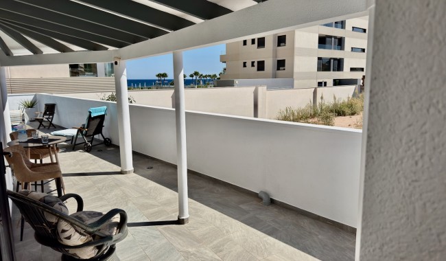 Sprzedaż - Willa - Punta Prima