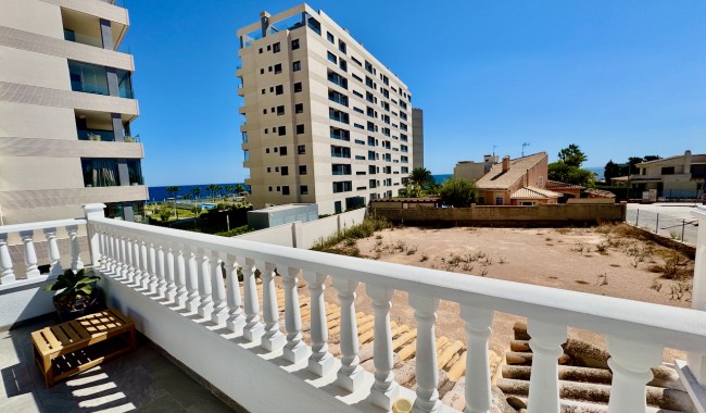 Sprzedaż - Willa - Punta Prima