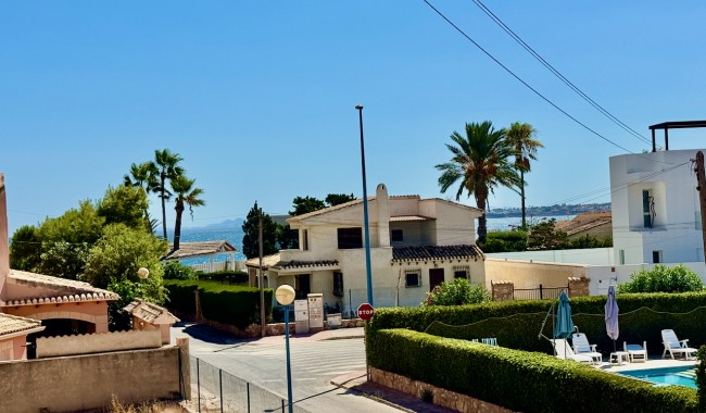 Sprzedaż - Willa - Punta Prima