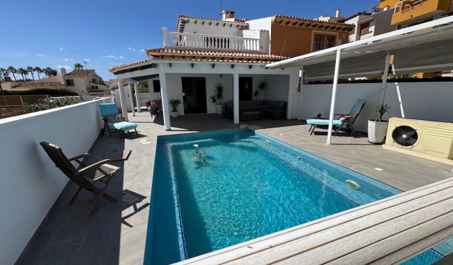 Sprzedaż - Willa - Punta Prima