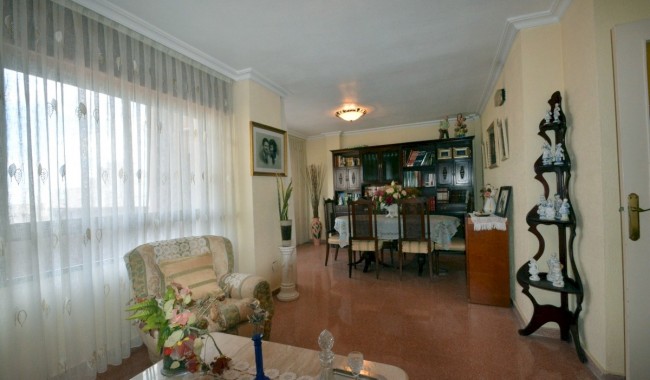 Resale - Apartment - Guardamar