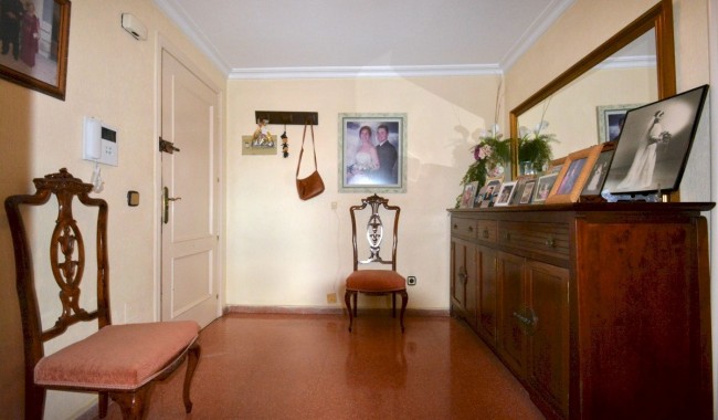 Resale - Apartment - Guardamar