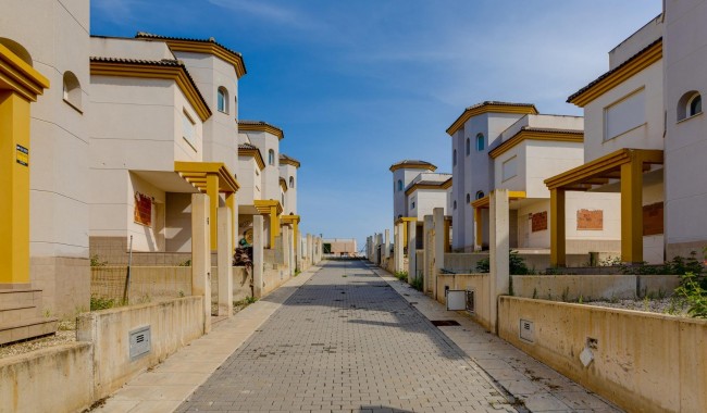 Nueva construcción  - Villa - San Fulgencio - El Oasis