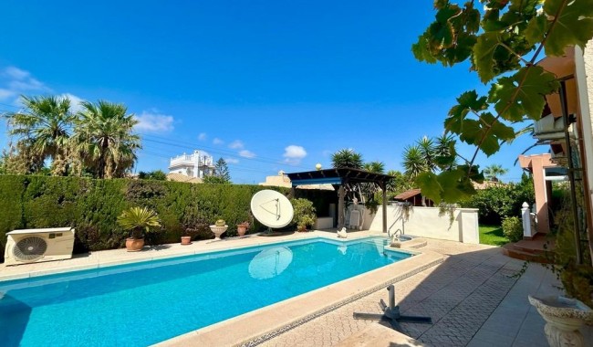 Resale - Villa - Orihuela - Cabo Roig