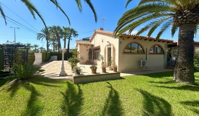 Resale - Villa - Orihuela - Cabo Roig