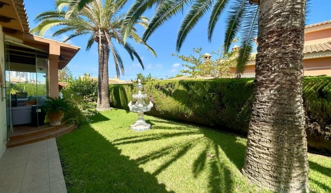 Resale - Villa - Orihuela - Cabo Roig