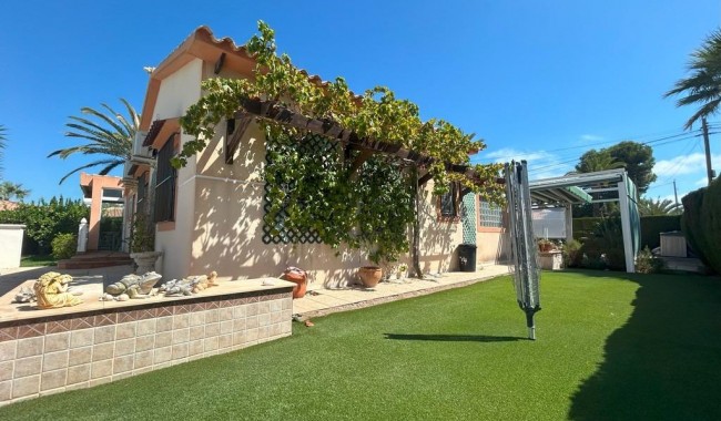 Resale - Villa - Orihuela - Cabo Roig
