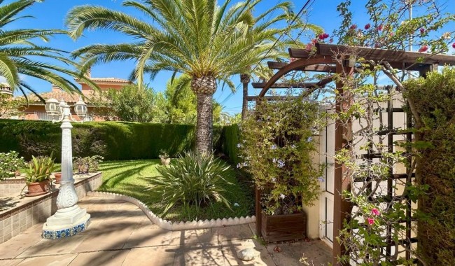 Resale - Villa - Orihuela - Cabo Roig