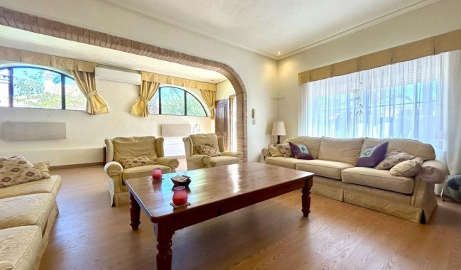 Resale - Villa - Orihuela - Cabo Roig