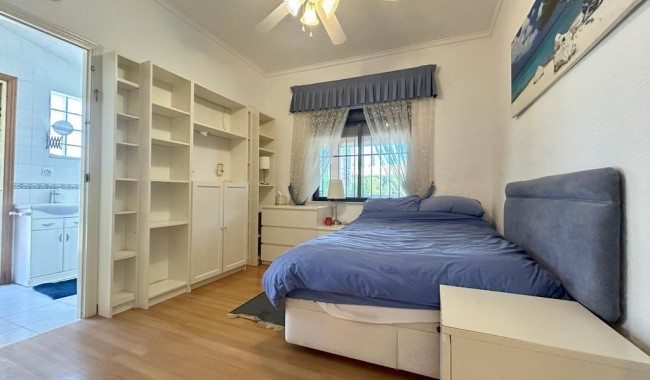 Resale - Villa - Orihuela - Cabo Roig