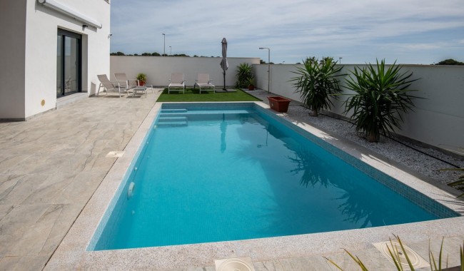 Nybyggnation - Villa - Pilar de La Horadada - Pinar de Campoverde