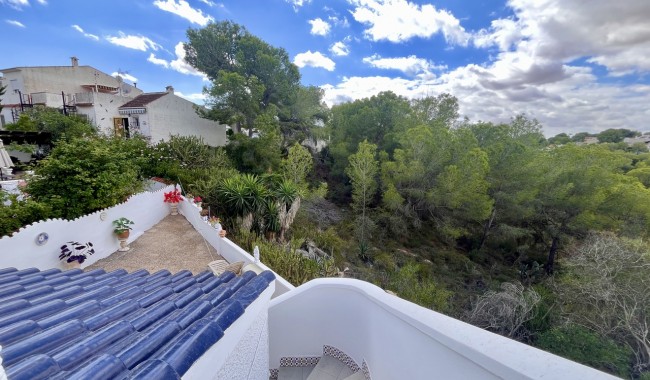 Resale - Villa - Pinar de Campoverde