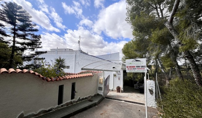 Resale - Villa - Pinar de Campoverde
