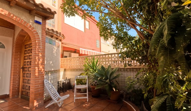 Begagnad - Radhus - Torrevieja - El Acequión - Los Náufragos