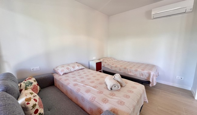 Resale - Apartment - Orihuela - Villamartín