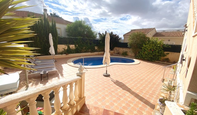 Begagnad - Villa - Ciudad Quesada/Rojales - Central Quesada