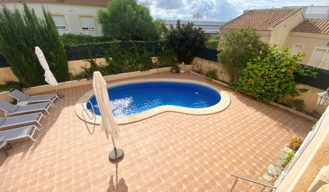 Begagnad - Villa - Ciudad Quesada/Rojales - Central Quesada