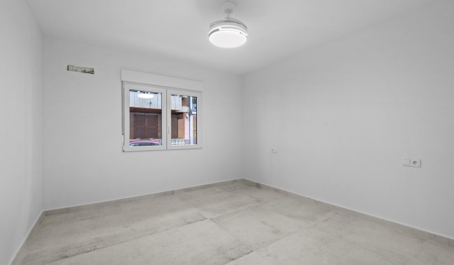 Begagnad - Lägenhet - Torrevieja - Playa de La Acequion